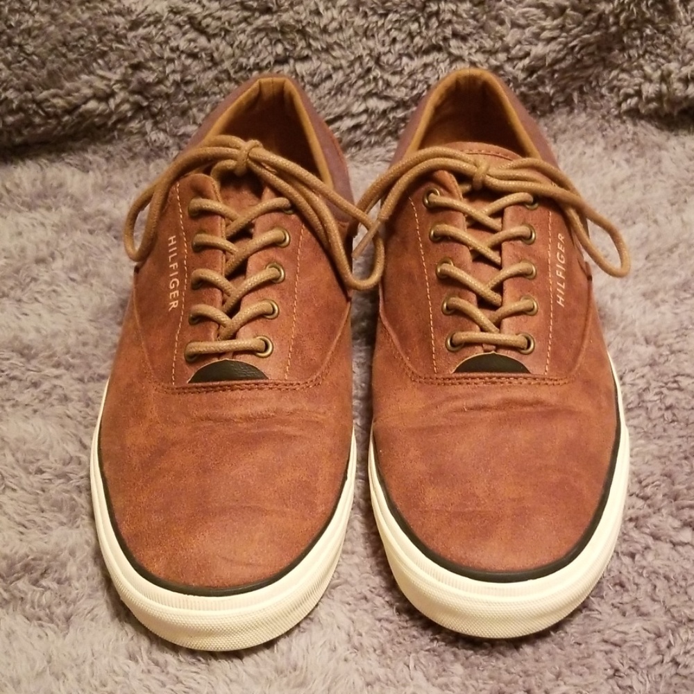 Tommy Hilfiger NYC Mens 10.5 Brown & Ivory